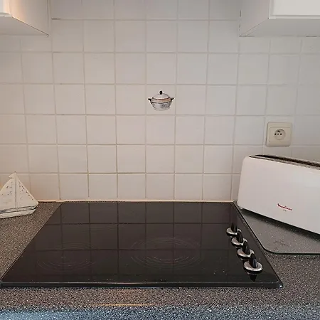 Apartament Zeeflat With Parking And Shared Pool By Interhome