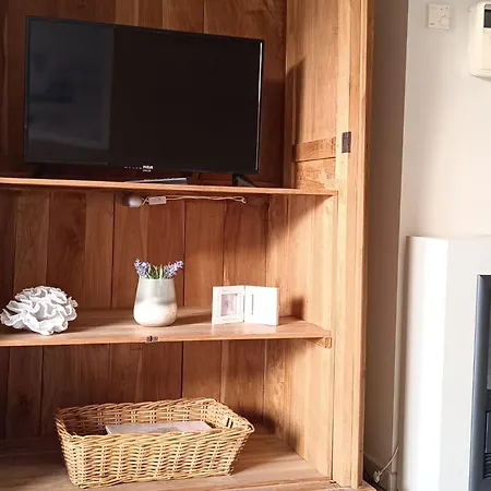 Zeeflat With Parking And Shared Pool By Interhome Apartament *